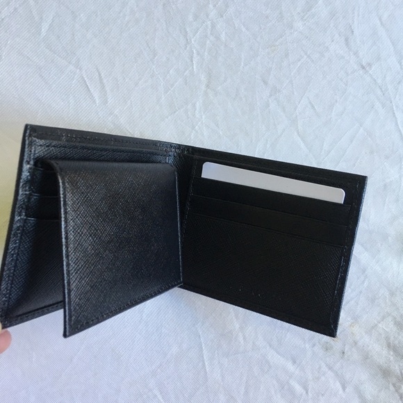 Leather wallet - Picture 2 of 8